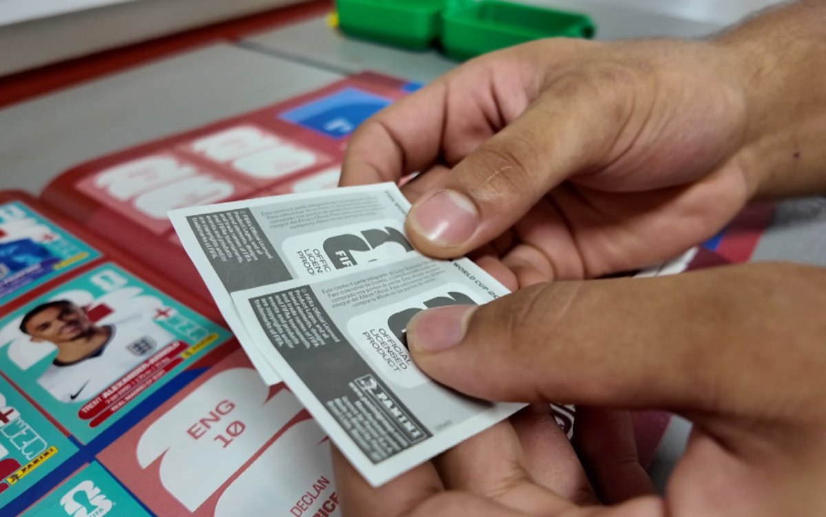 A Copa do Mundo acabou e você ainda não completou o álbum? Veja como comprar figurinhas avulsas